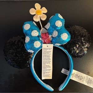 NWT Disney Minnie Mouse Flower Ears